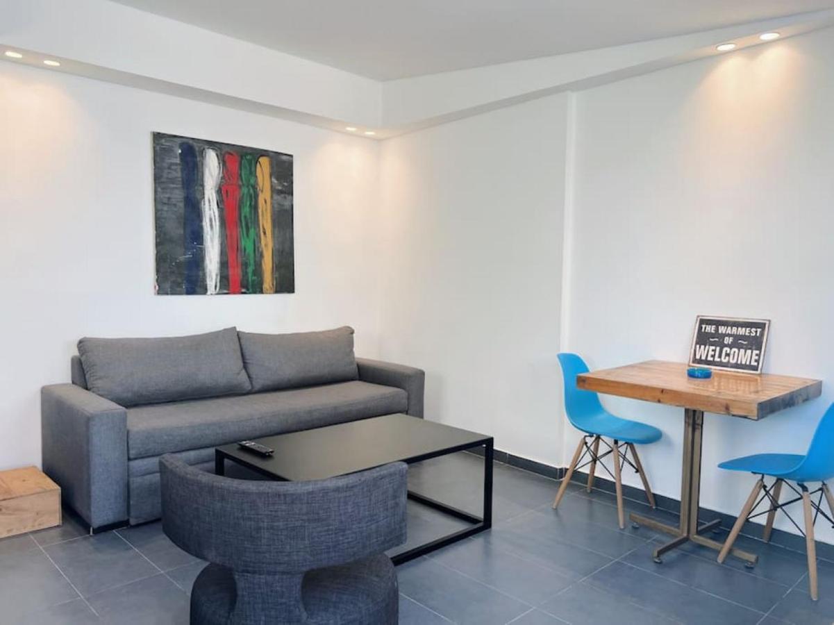 Railway House 1br With Front Yard, 24 Power Apartment