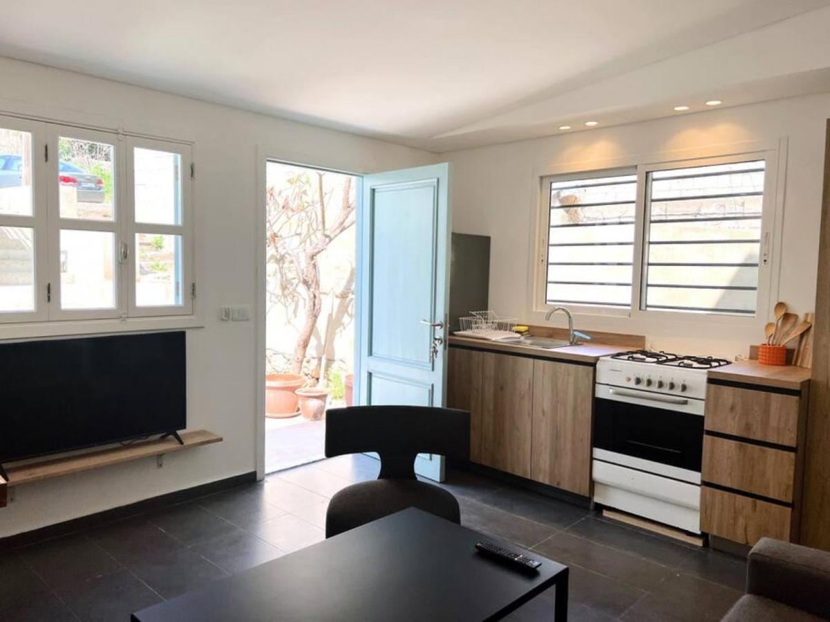 Apartment Railway House 1br With Front Yard, 24 Power *